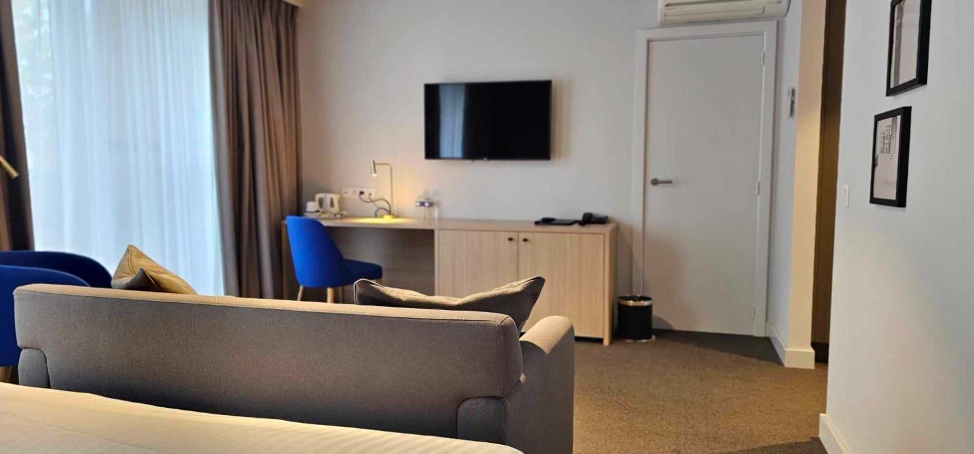 Hotel Les 3 Cles Gembloux Bagian luar foto