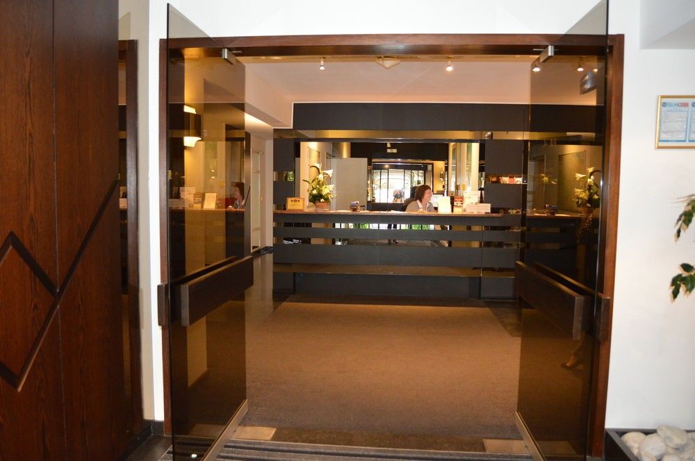 Hotel Les 3 Cles Gembloux Bagian luar foto